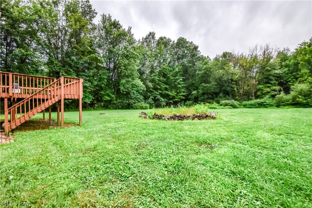 6487 Shaffer Road NW Warren OH 44481