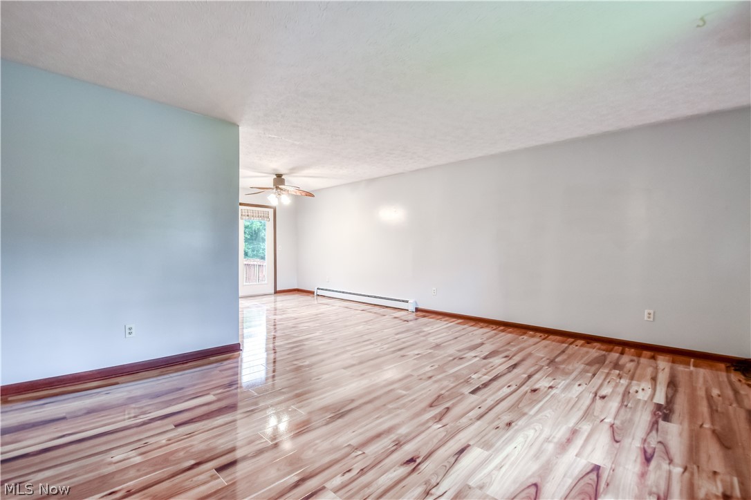 6487 Shaffer Road NW Warren OH 44481