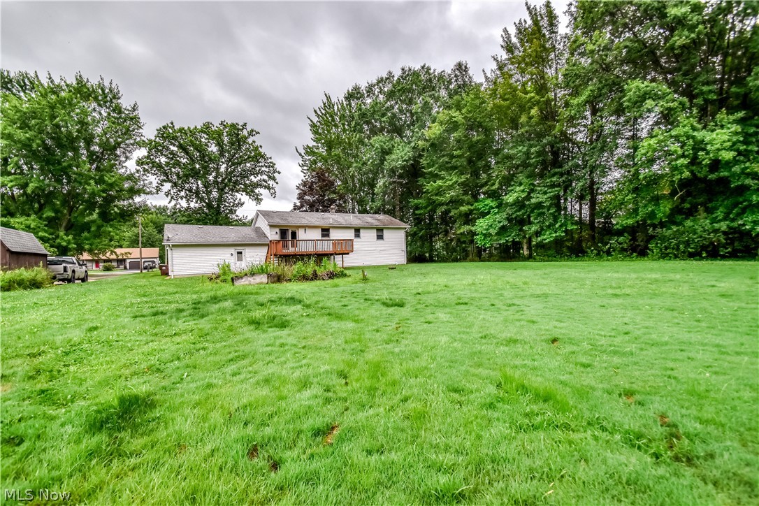 6487 Shaffer Road NW Warren OH 44481