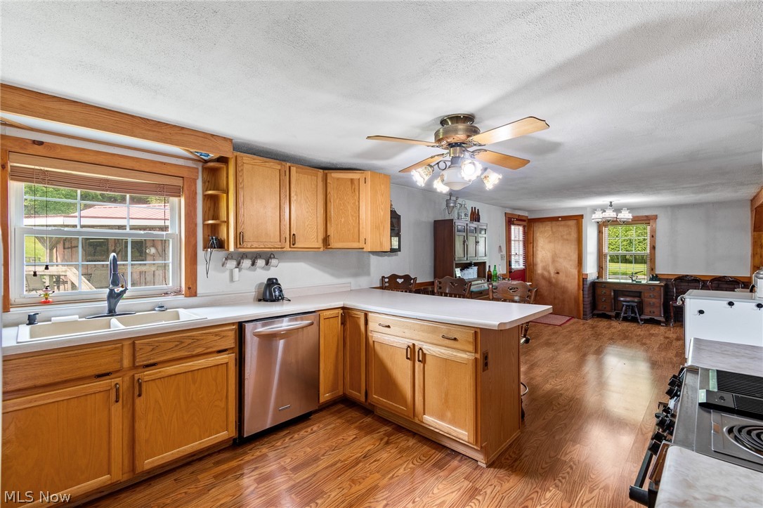 6737 Maplehurst Avenue SE East Sparta OH 44626
