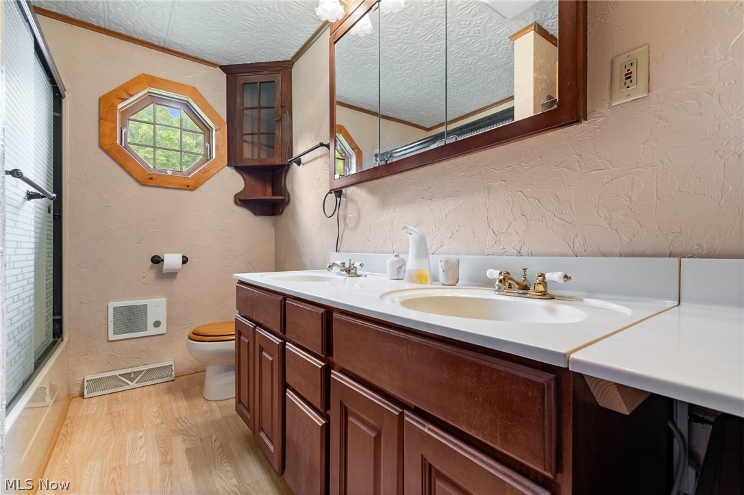 6737 Maplehurst Avenue SE East Sparta OH 44626
