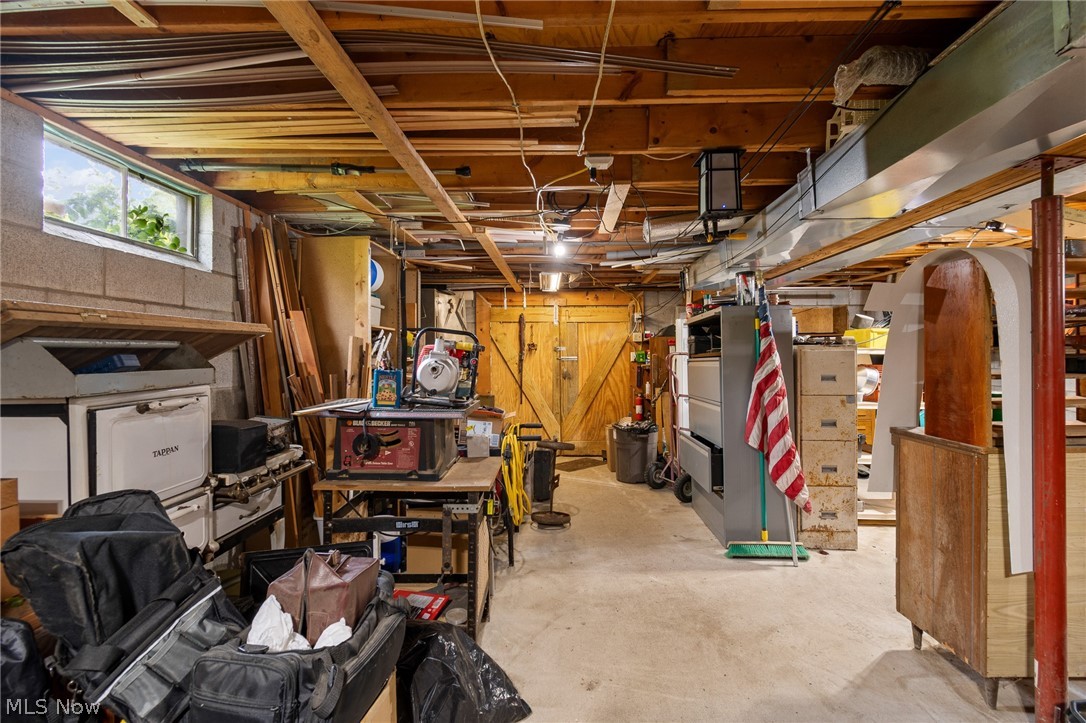 6737 Maplehurst Avenue SE East Sparta OH 44626