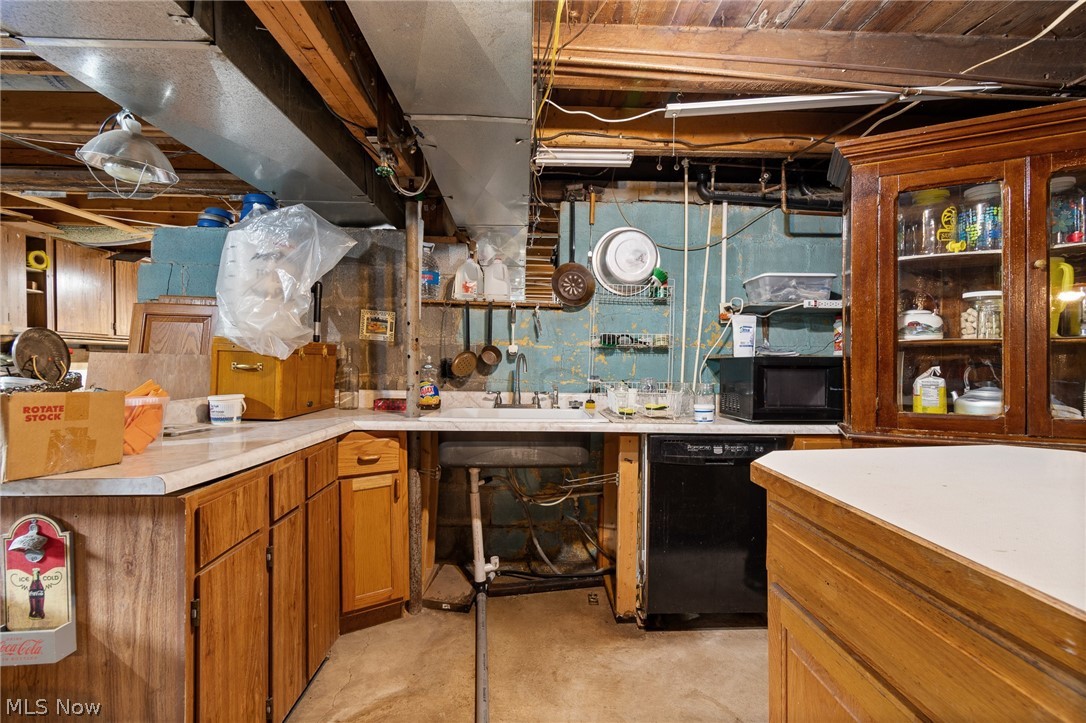 6737 Maplehurst Avenue SE East Sparta OH 44626