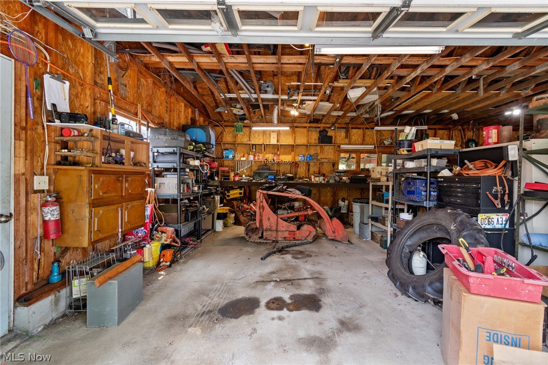 6737 Maplehurst Avenue SE East Sparta OH 44626