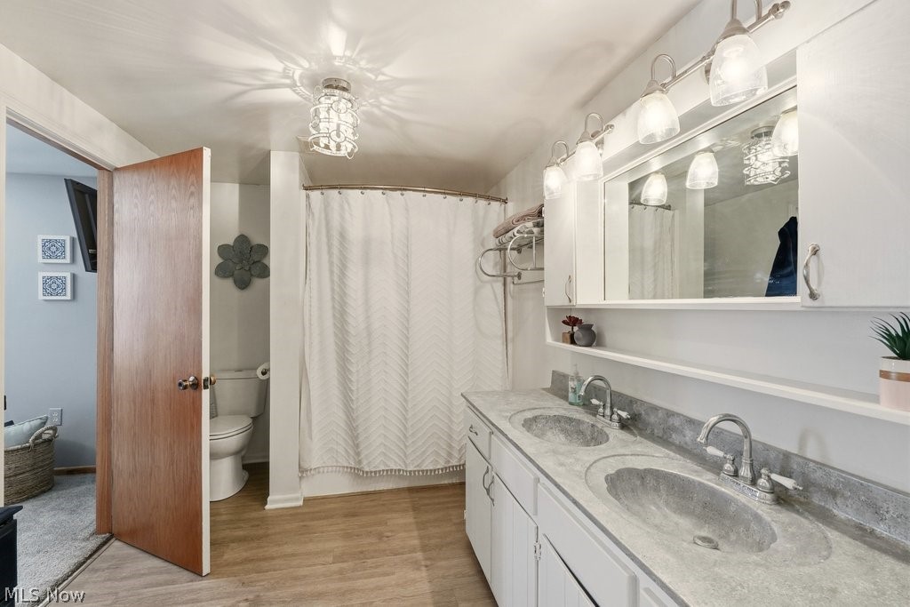 2190 Waterbury Drive Uniontown OH 44685