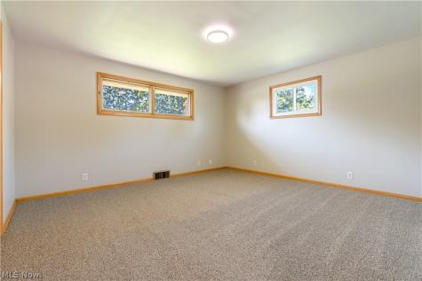 114 Keeferview Street NW Navarre OH 44662