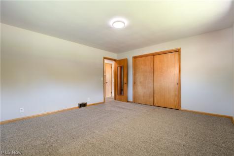 114 Keeferview Street NW Navarre OH 44662