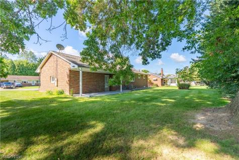 114 Keeferview Street NW Navarre OH 44662