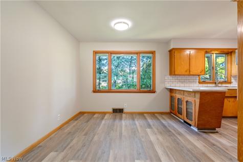 114 Keeferview Street NW Navarre OH 44662