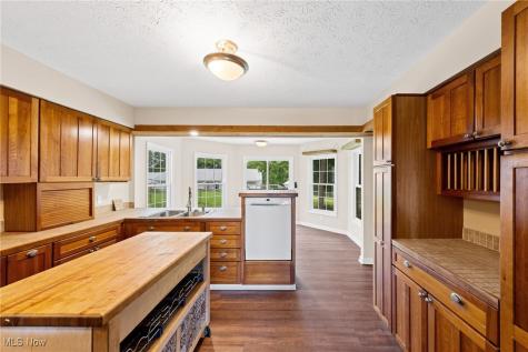 939 State Route 303 Streetsboro OH 44241