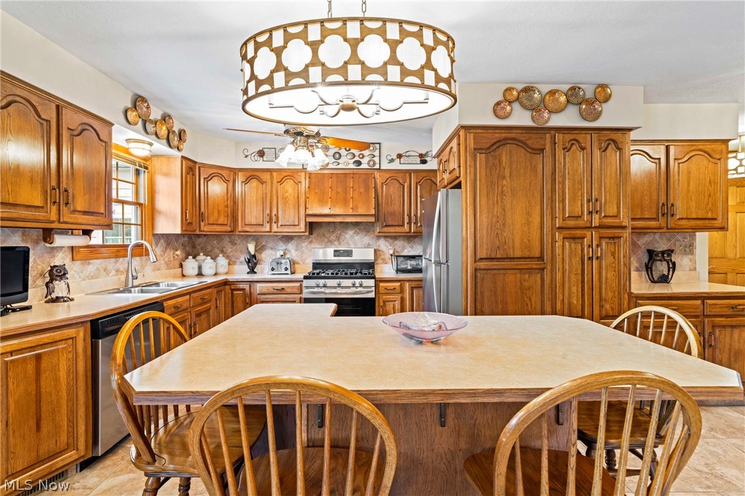 551 E Regency Circle Canfield OH 44406