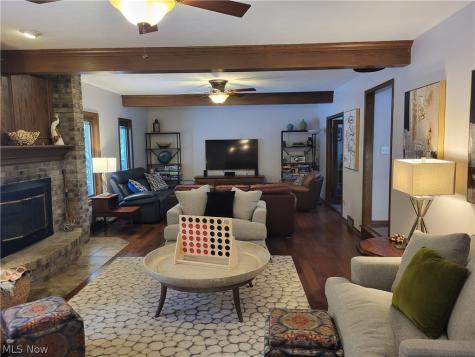 1882 Meadow Drive Hinckley OH 44233