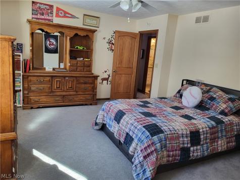 1882 Meadow Drive Hinckley OH 44233