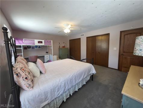 1882 Meadow Drive Hinckley OH 44233