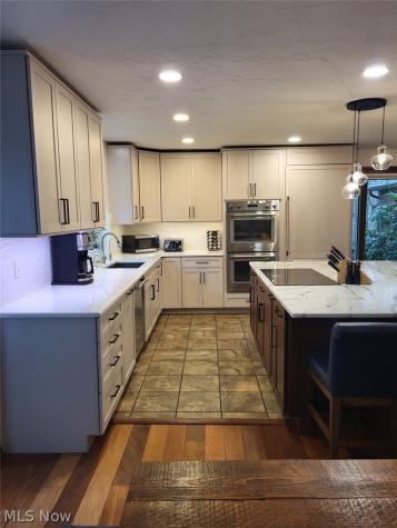 1882 Meadow Drive Hinckley OH 44233