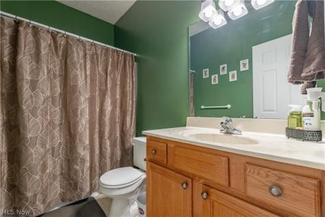 5263 Frederick Street Barberton OH 44203