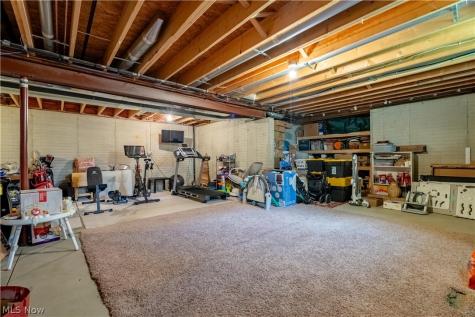 5263 Frederick Street Barberton OH 44203