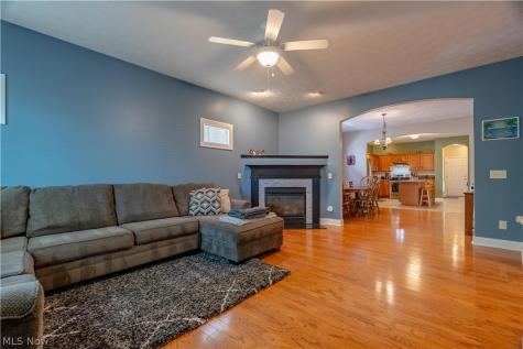 5263 Frederick Street Barberton OH 44203