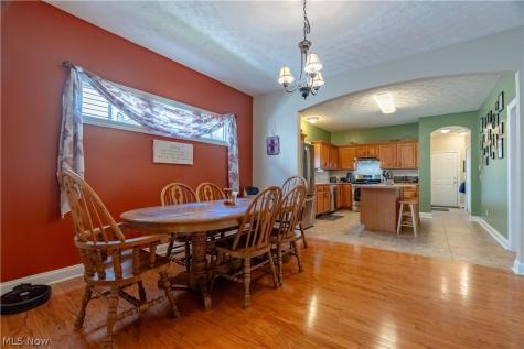 5263 Frederick Street Barberton OH 44203