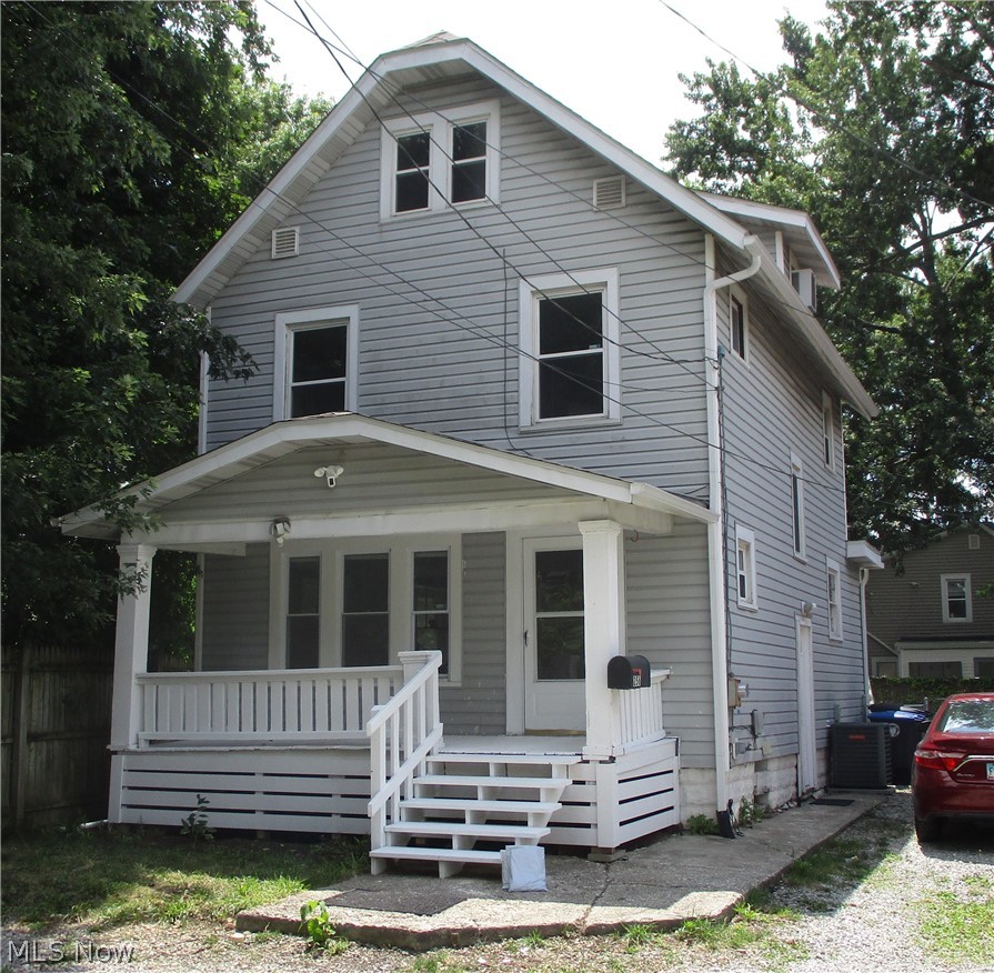 256 Sues Court Akron OH 44311