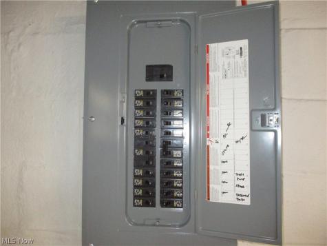 256 Sues Court Akron OH 44311