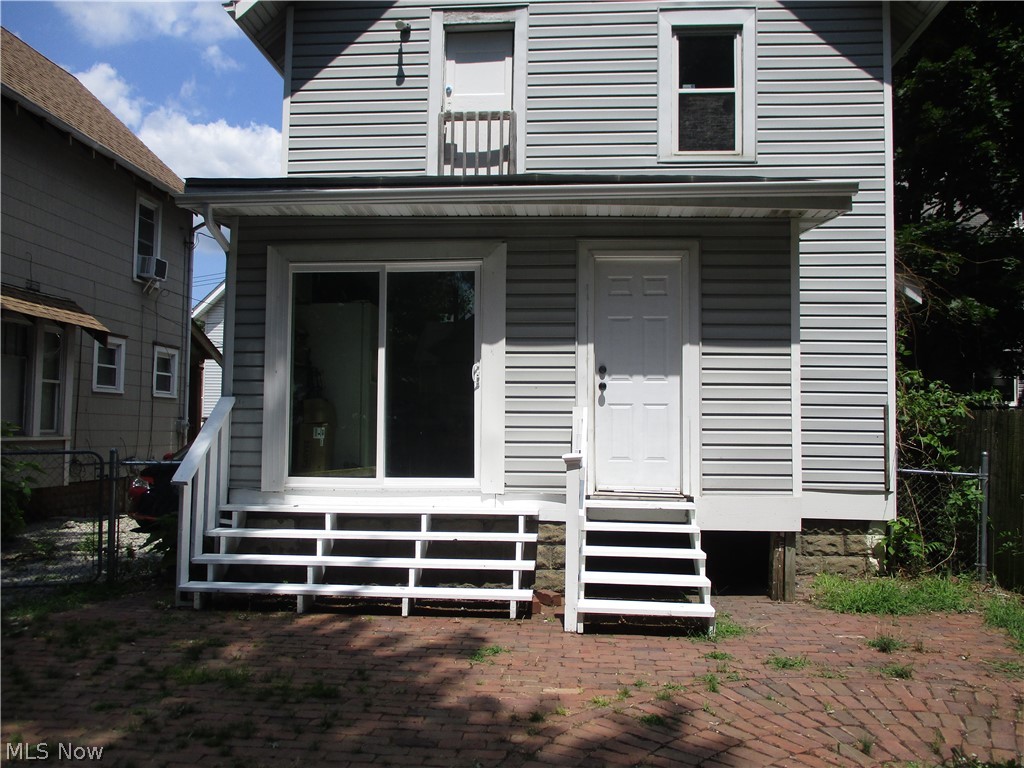 256 Sues Court Akron OH 44311