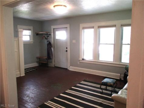 256 Sues Court Akron OH 44311