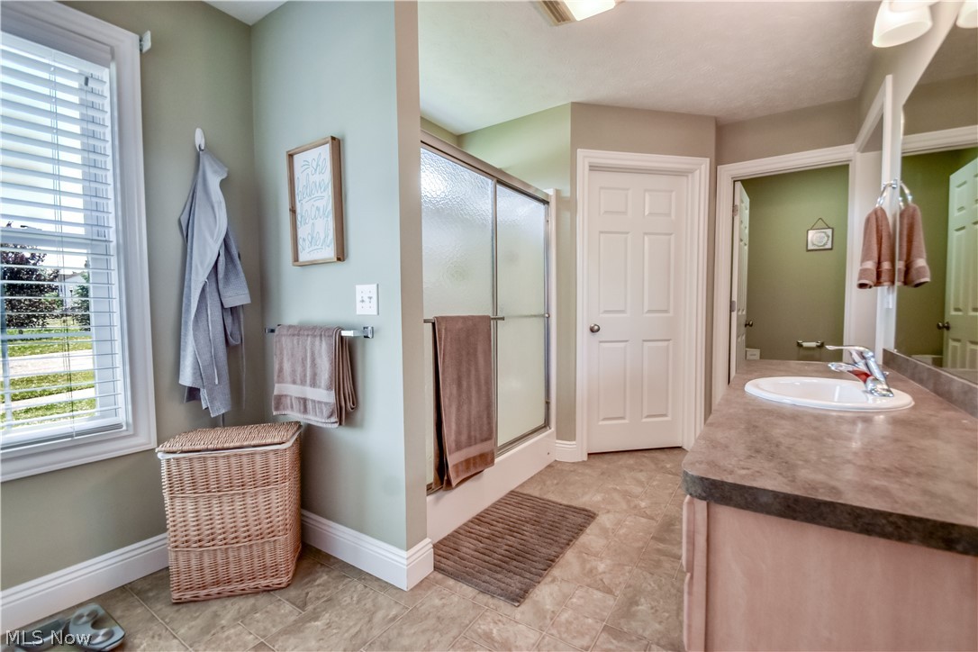 128 Stacey Court Madison OH 44057