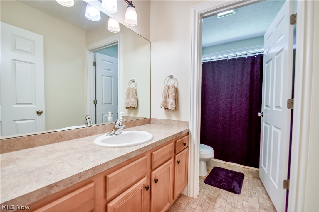 128 Stacey Court Madison OH 44057