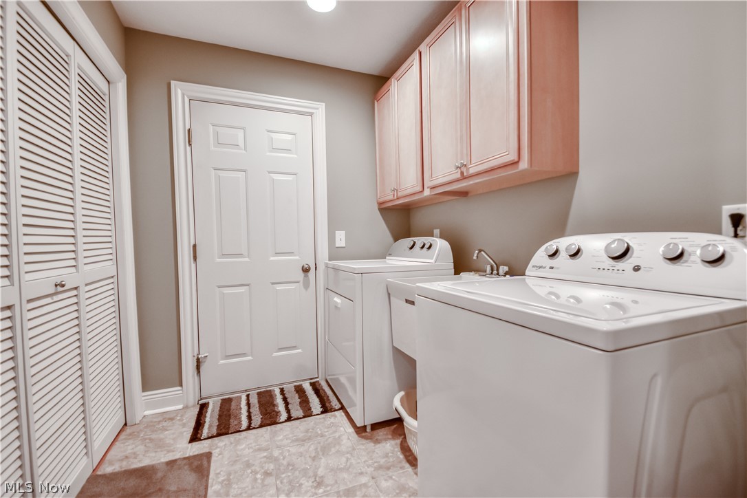 128 Stacey Court Madison OH 44057