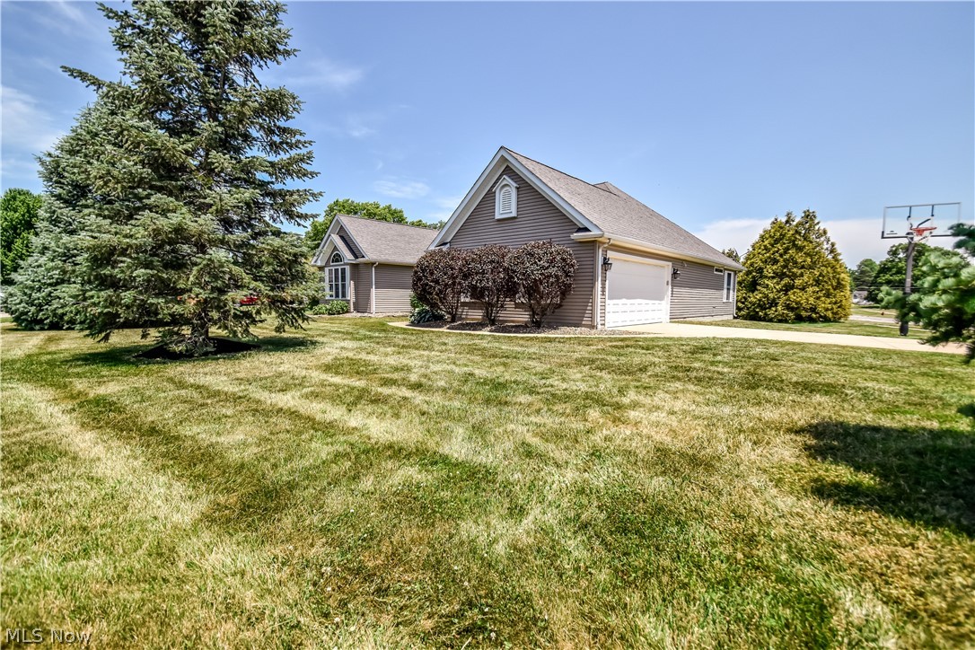 128 Stacey Court Madison OH 44057