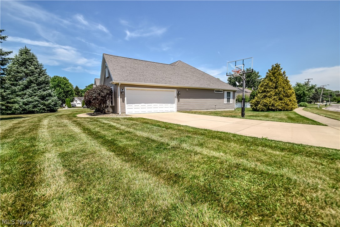 128 Stacey Court Madison OH 44057