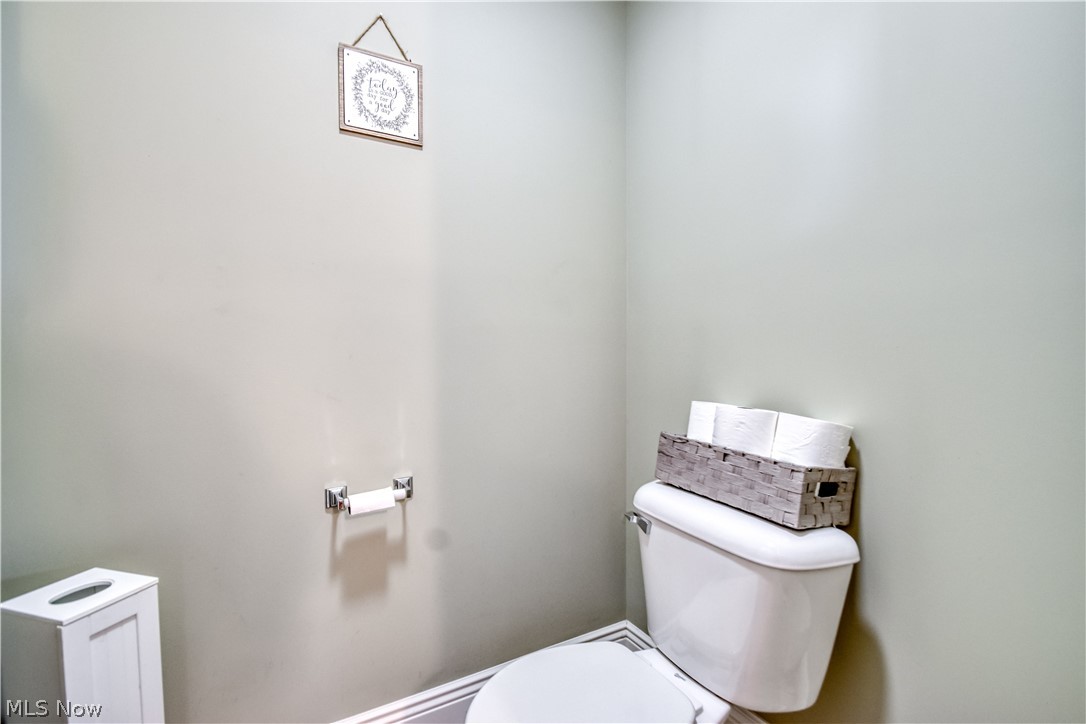 128 Stacey Court Madison OH 44057