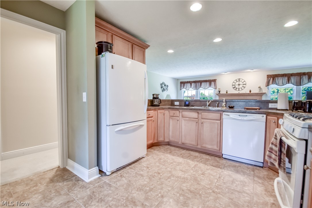 128 Stacey Court Madison OH 44057