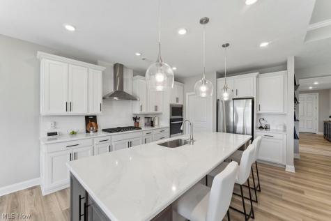 432 Clipper Court Avon Lake OH 44012