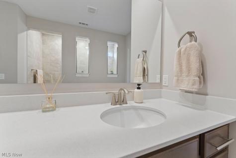 432 Clipper Court Avon Lake OH 44012