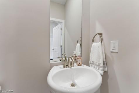 432 Clipper Court Avon Lake OH 44012
