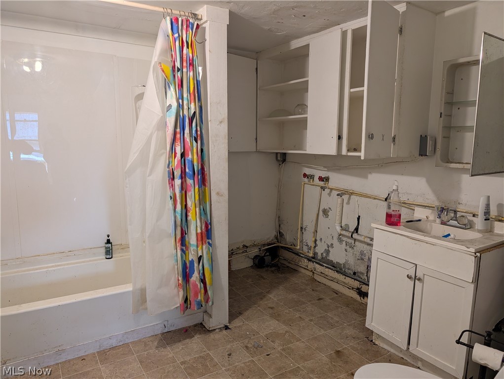 1111 Echo Street N Malta OH 43758