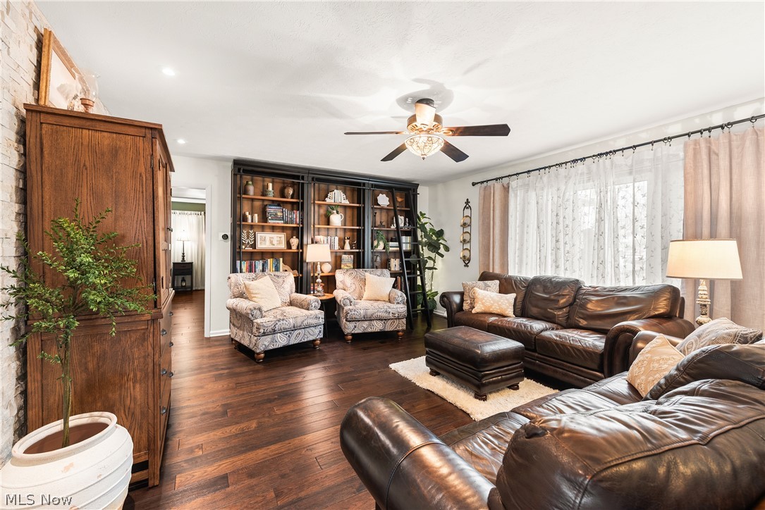 257 Windward Drive Elyria OH 44035