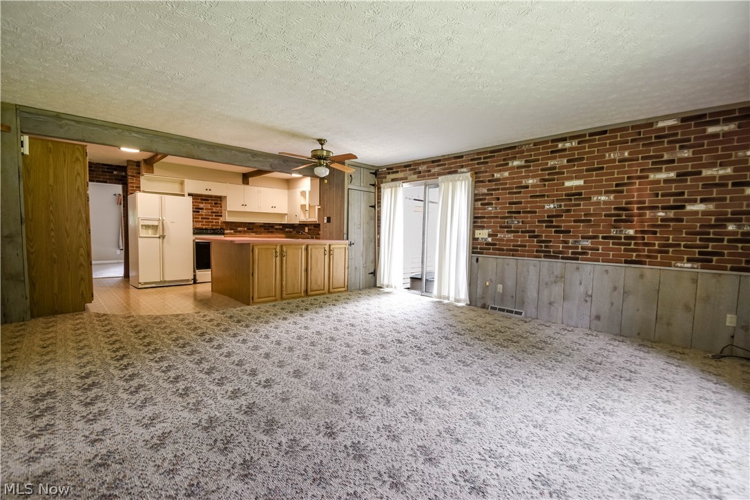 339 S Hambden Street Chardon OH 44024