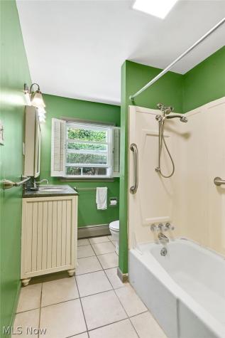 41 Gaylord Drive Munroe Falls OH 44262