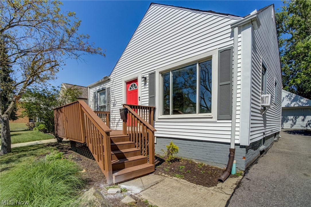 541 Helper Drive Bedford OH 44146