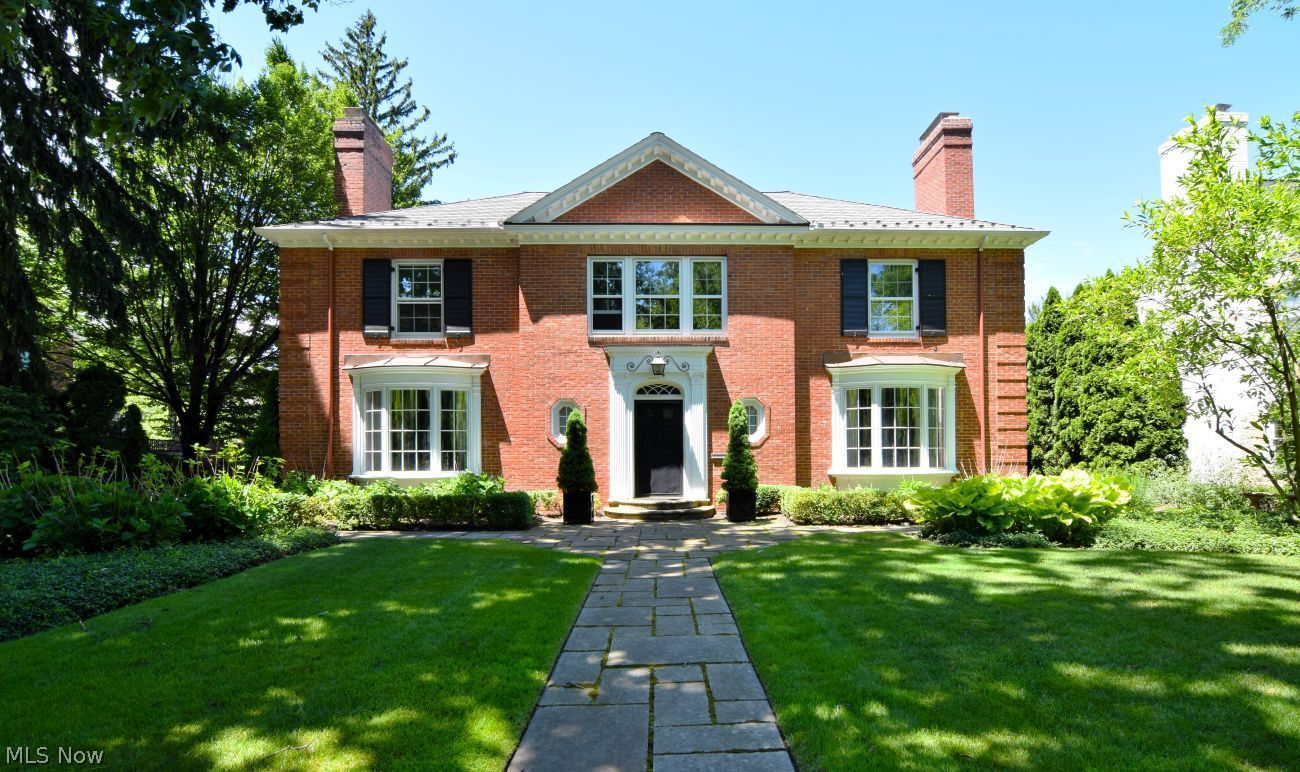 2742 Belvoir Boulevard Shaker Heights OH 44122