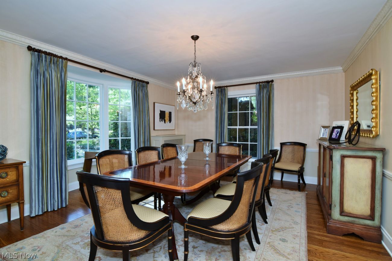 2742 Belvoir Boulevard Shaker Heights OH 44122