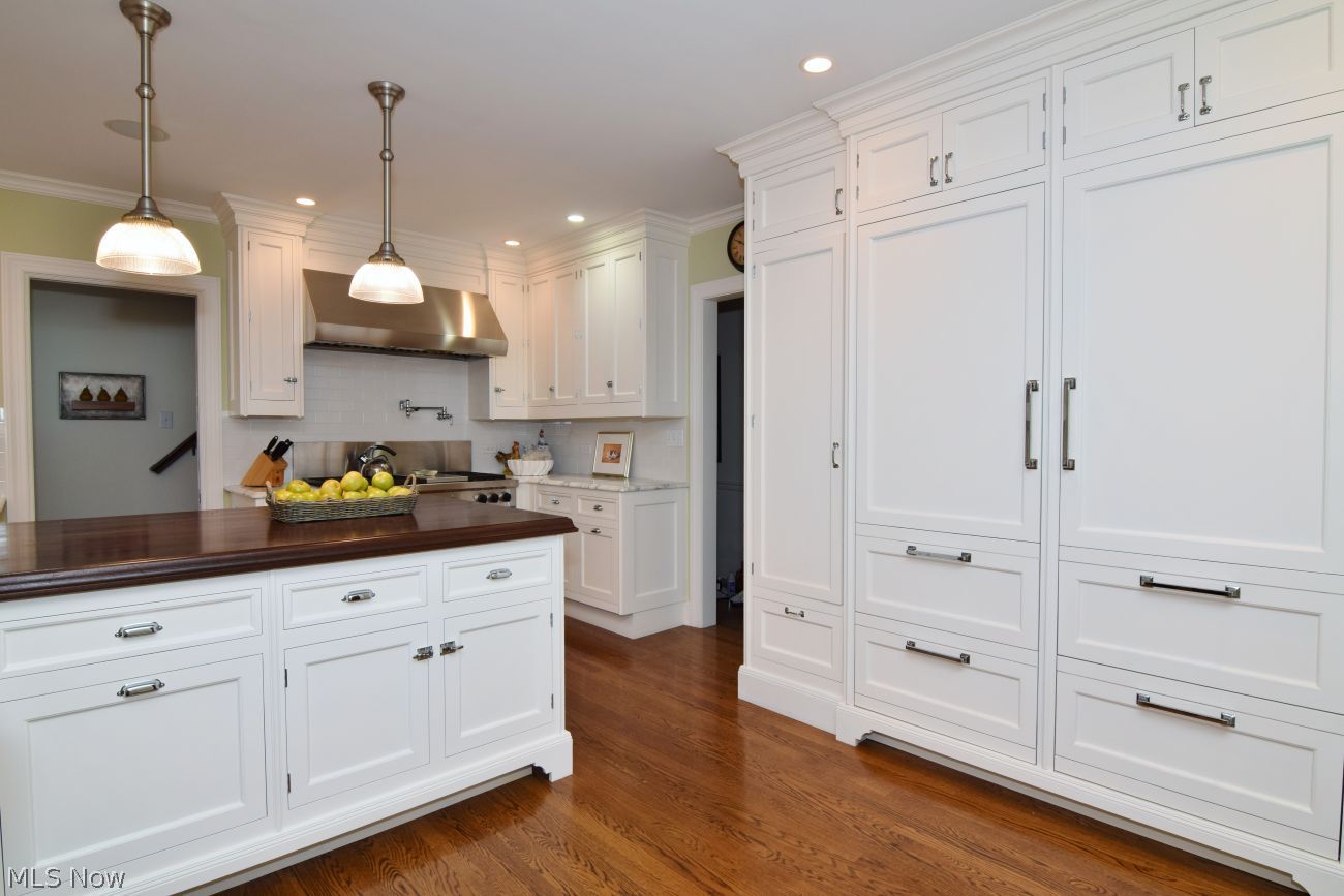 2742 Belvoir Boulevard Shaker Heights OH 44122