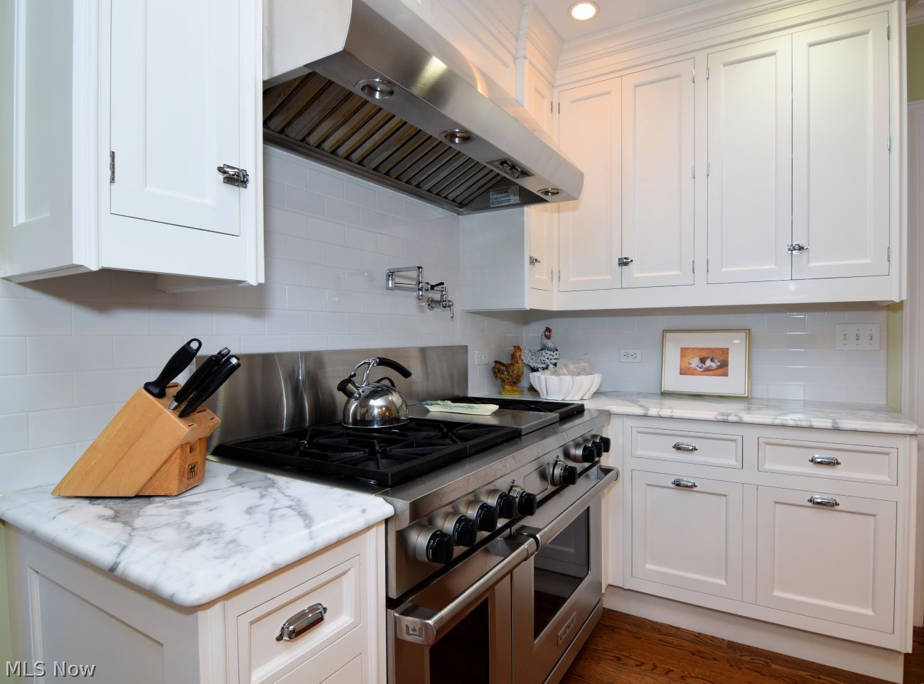 2742 Belvoir Boulevard Shaker Heights OH 44122