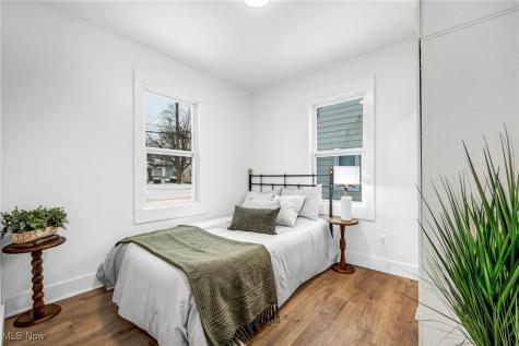 896 Indian Trail Akron OH 44314