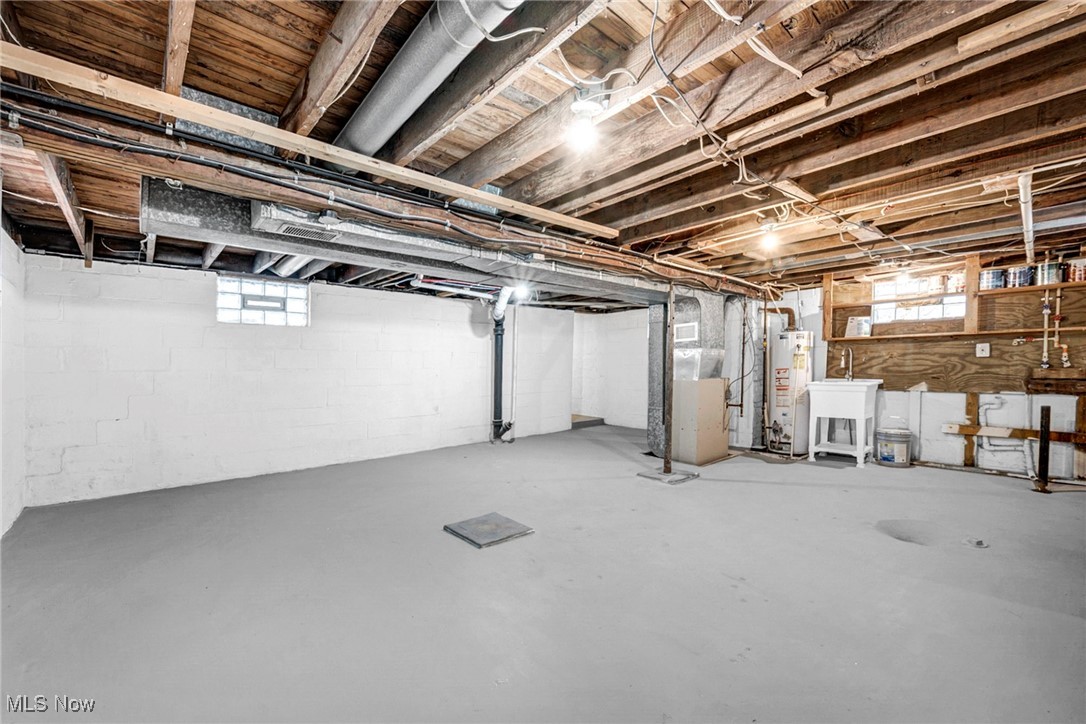 896 Indian Trail Akron OH 44314