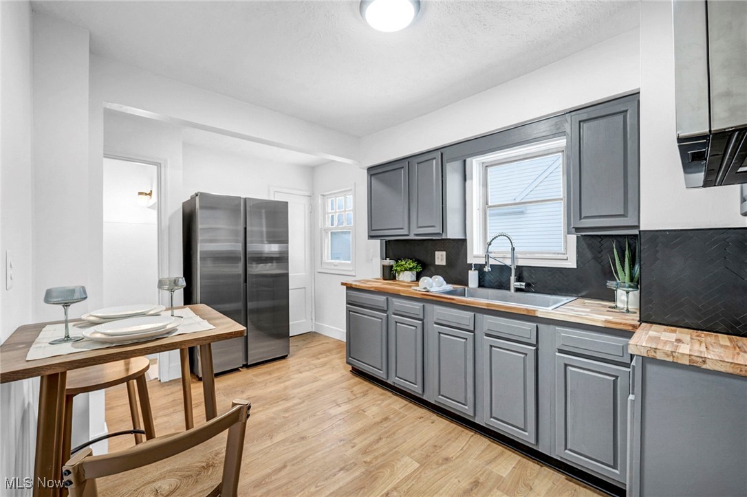 896 Indian Trail Akron OH 44314
