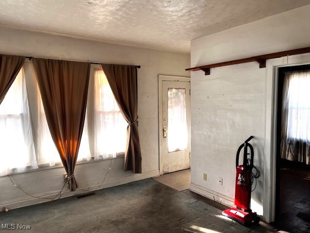 109 S Cedar Street Geneva OH 44041